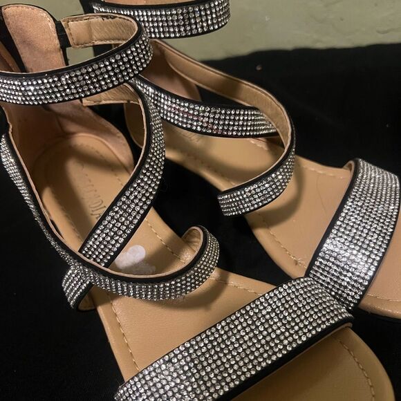 Elegant Rhinestone Strappy Sandals - Picture 1 of 5